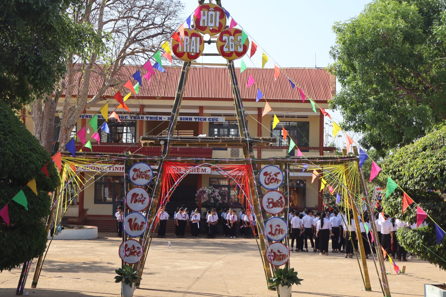 Hội trại kỷ niệm 93 năm ngày thành lập Đoàn Thanh niên cộng sản Hồ Chí Minh